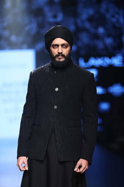 Malaika Arora, Riteish walk down LakmÃ© Fashion Week Winter ramp