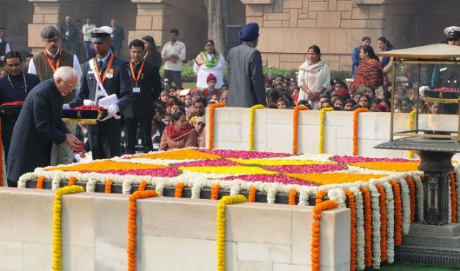 Samadhi of Mahatma Gandhi on the occasion of Martyrâ€™s Day, at Rajghat