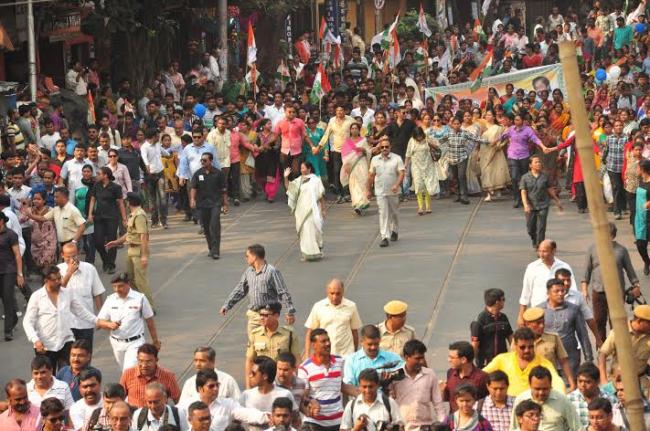 Mamata Banerjee leads rally in Kolkata