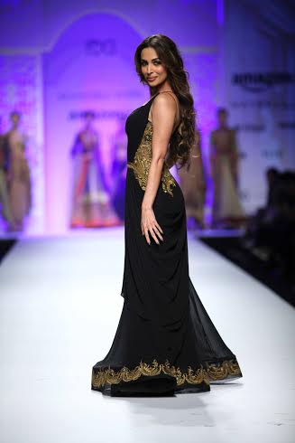Amazon India Fashion Week: Malaika Arora Khan walks the ramp for Mandira Wirk
