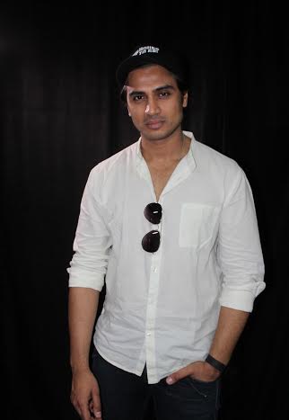 Kolkata: '7 Hours to Go' star cast promotes their upcoming film