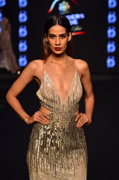 Bipasha sizzles ramp at Blender's Pride show in Kolkata