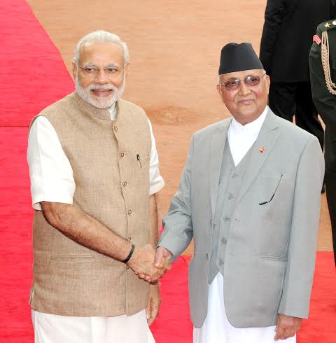 The Prime Minister of Nepal, K.P. Sharma Oli with the Prime Minister, Narendra Modi, at the Ceremonial Reception, at Rashtrapati Bhavan