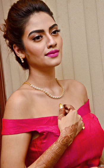 Senco Gold & Diamonds associates itself with Divine Solitaires