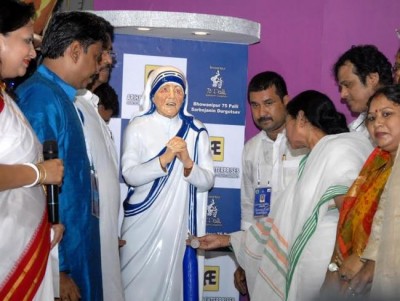 Durga Puja 2016: Step into Arshinagar at Bhowanipur 75 Palli (Kolkata)