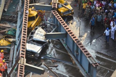 Over 10 killed in Kolkata under construction fly over collapse 