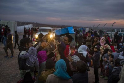 Iraq: UN refugee agency steps up response as Mosul conflict displaces nearly 100,000