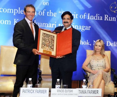Ultra marathon runner Patrick Farmer felicitated