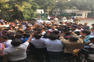 Rahul Gandhi stands in ATM queue