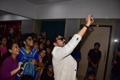Irrfan Khan promotes Madaari at Mithibai College