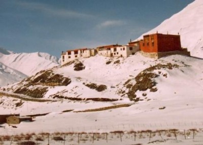 Avalanche hits Army post in Kargil, one soldier missing