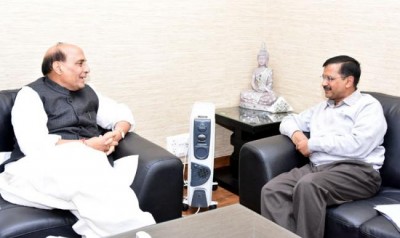 Arvind Kejriwal meets Rajnath Singh