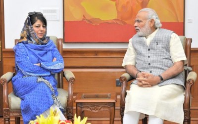 The PDP leader, Ms. Mehbooba Mufti meeting the Prime Minister, Shri Narendra Modi