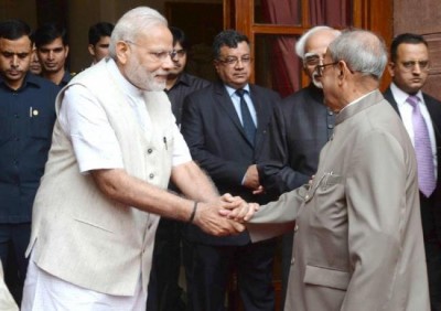 Narendra Modi wishes Pranab Mukherjee on birthday
