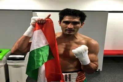 Vijender Singh registers fifth pro win, KOs Matiouze Royer 