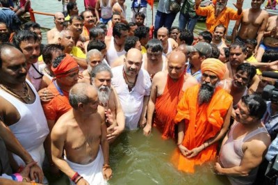 BJP President Amit Shah takes Holy dip at Ujjain Kumbh