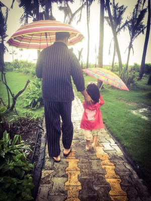 Akshay Kumar spends 'heavenly day' with  Nitara 