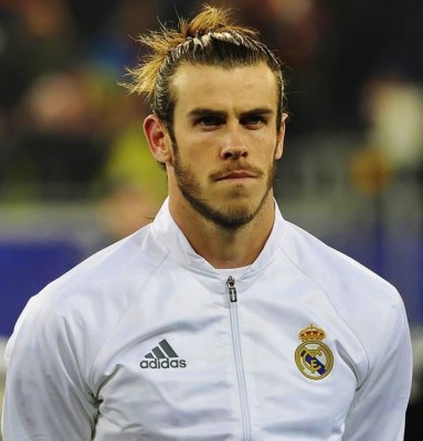 Gareth Bale signs contract with Real Madrid