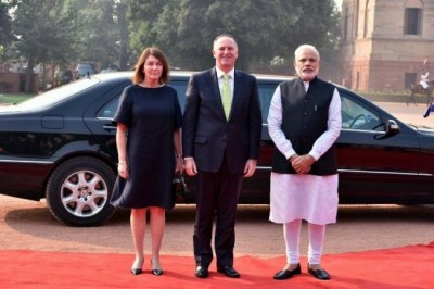 PM Modi meets NZ Prime Minister John Key at Rashtrapati Bhavan