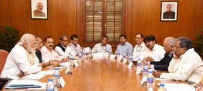 Karnataka: PM reviews drought and water scarcity situation with CM