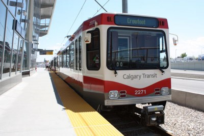 C-Train derails at city's Northwest Tuscany station