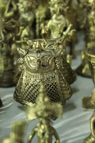 Kolkata:Theatre personality Rudraprasad Sengupta inaugurates the Lokshilpa O Karukriti Mela at Jorasanko Thakurbari