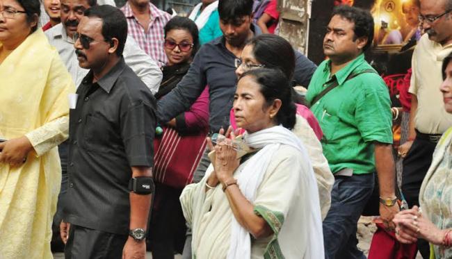 Mamata Banerjee leads rally in Kolkata