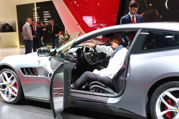 Paris Motor Show captures hearts