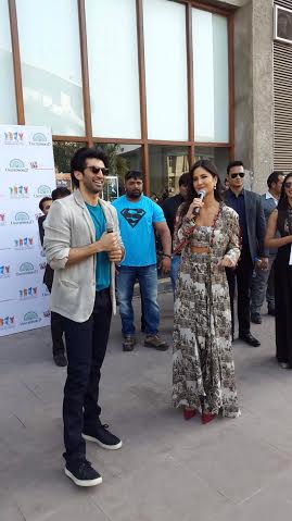 Aditya and Katrina spread their charm among students in Ahmedabad 