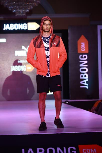 Kolkata: Rituparna Sengupta glams up Jabong Fashion Show