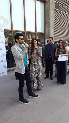 Aditya and Katrina spread their charm among students in Ahmedabad 