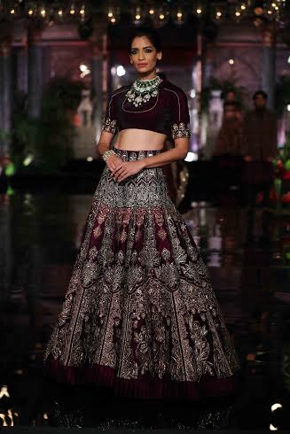 Deepika Padukone sizzles on the ramp at India Couture Week