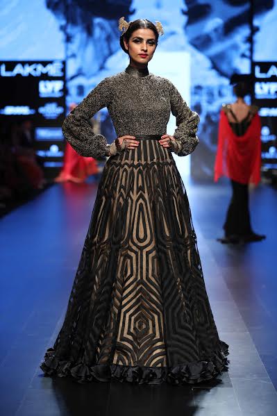 Malaika Arora, Riteish walk down LakmÃ© Fashion Week Winter ramp