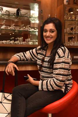 Actor Arjun Chakraborty and Chef Manjit Singh Gill join SBIHM students at their cake mixing ceremony