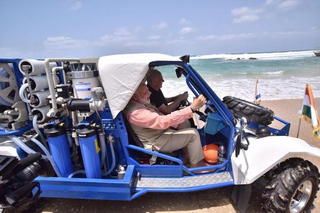 Narendra Modi at the Indian cemetery at Haifa