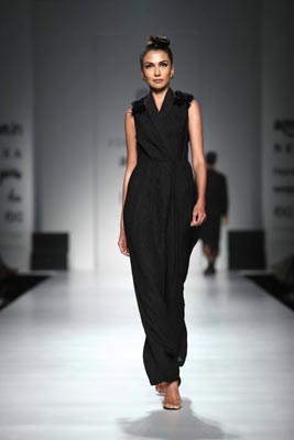 Ashish N Soni sets floor on fire at Amazon India Fashion Week