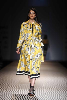 Vineet Bahl displays collection at Amazon India Fashion Week