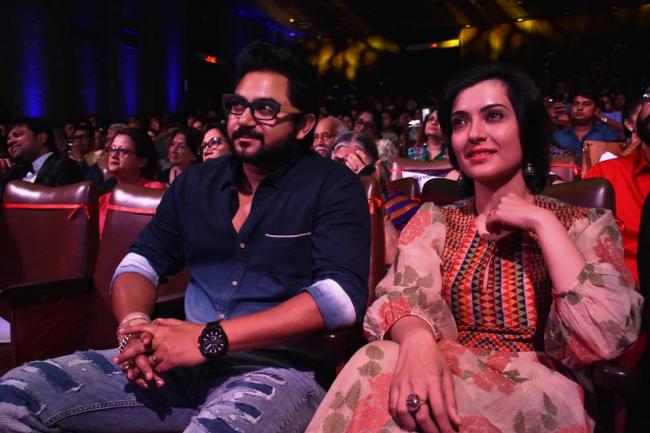 Prosenjit Chatterjee, Usha Uthup and others liven up StageCraft Award 2017 function