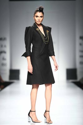 Ashish N Soni sets floor on fire at Amazon India Fashion Week