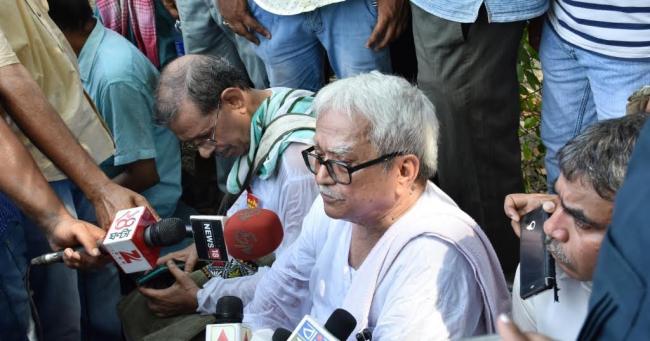 Kolkata Police lathicharge protesters, many injured