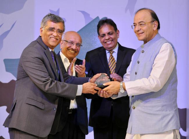 Arun Jaitley addressing at the launch of the Axis Bank CSR project