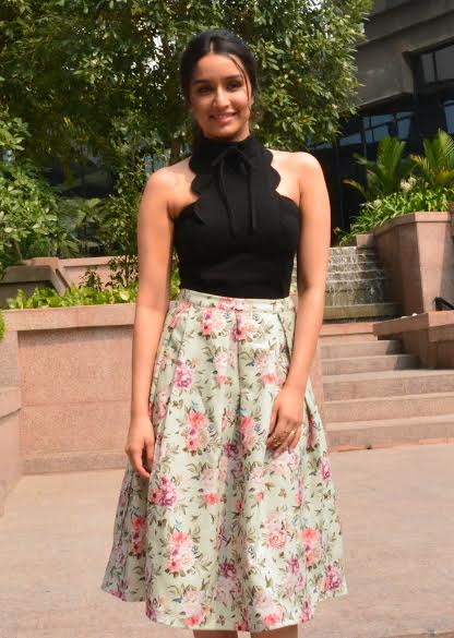 Shraddha Kapoor, Arjun Kapoor visit Kolkata, promote Half Girlfriend 