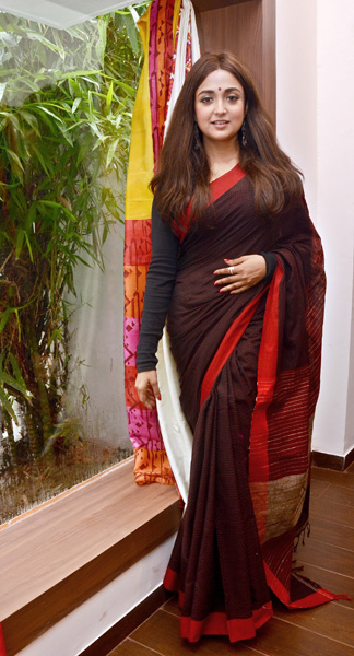 Monali and Mehuli Thakur's fashion line Bandhobi rolls out from Kolkata