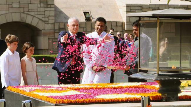  Prime Minister of Australia, Mr. Malcolm Turnbull introducing the Prime Minister, Narendra Modi to the Australian dignitaries