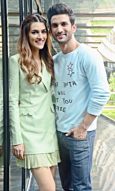 Sushant, Kriti promote Raabta in Kolkata