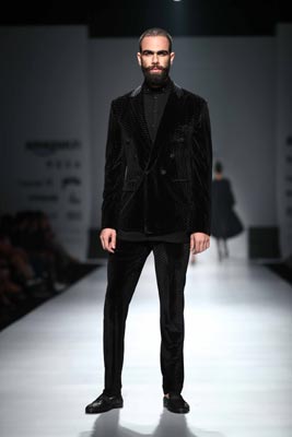 Ashish N Soni sets floor on fire at Amazon India Fashion Week