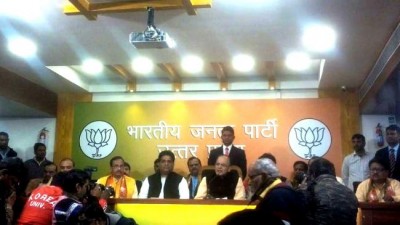 Assembly Elections: Arun Jaitley calls UP Congress-SP alliance opportunistic  