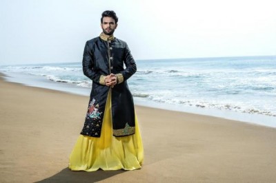 Dolliz Kasba of Kolkata launches Holi fashion collection