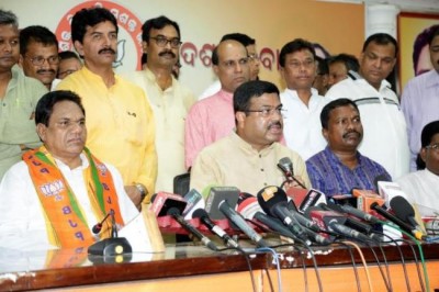 Former BJD MP Jayaram Pangi joins BJP