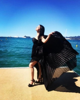 Aishwarya Rai makes gorgeous appearance at Cannes 